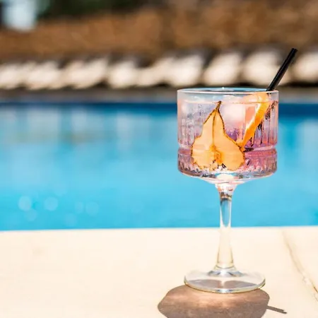 Almar View Boutique H *